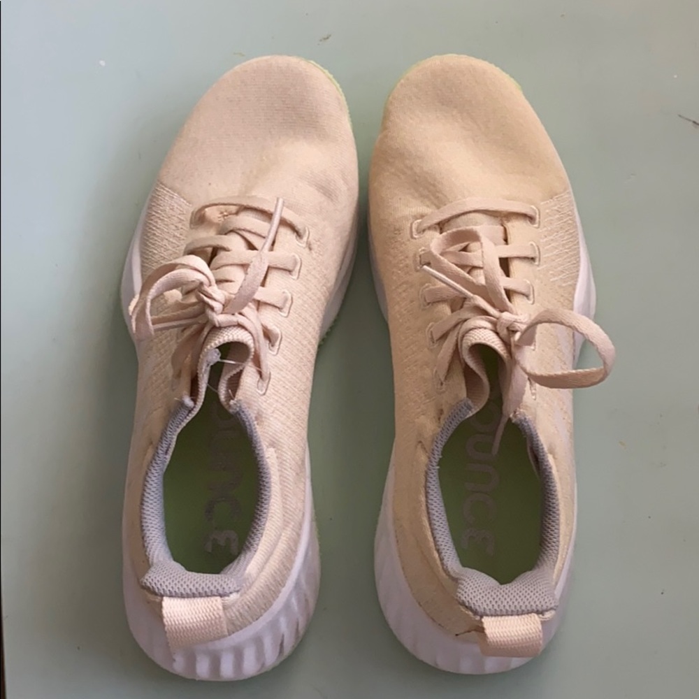 Adidas Bounce Sneakers